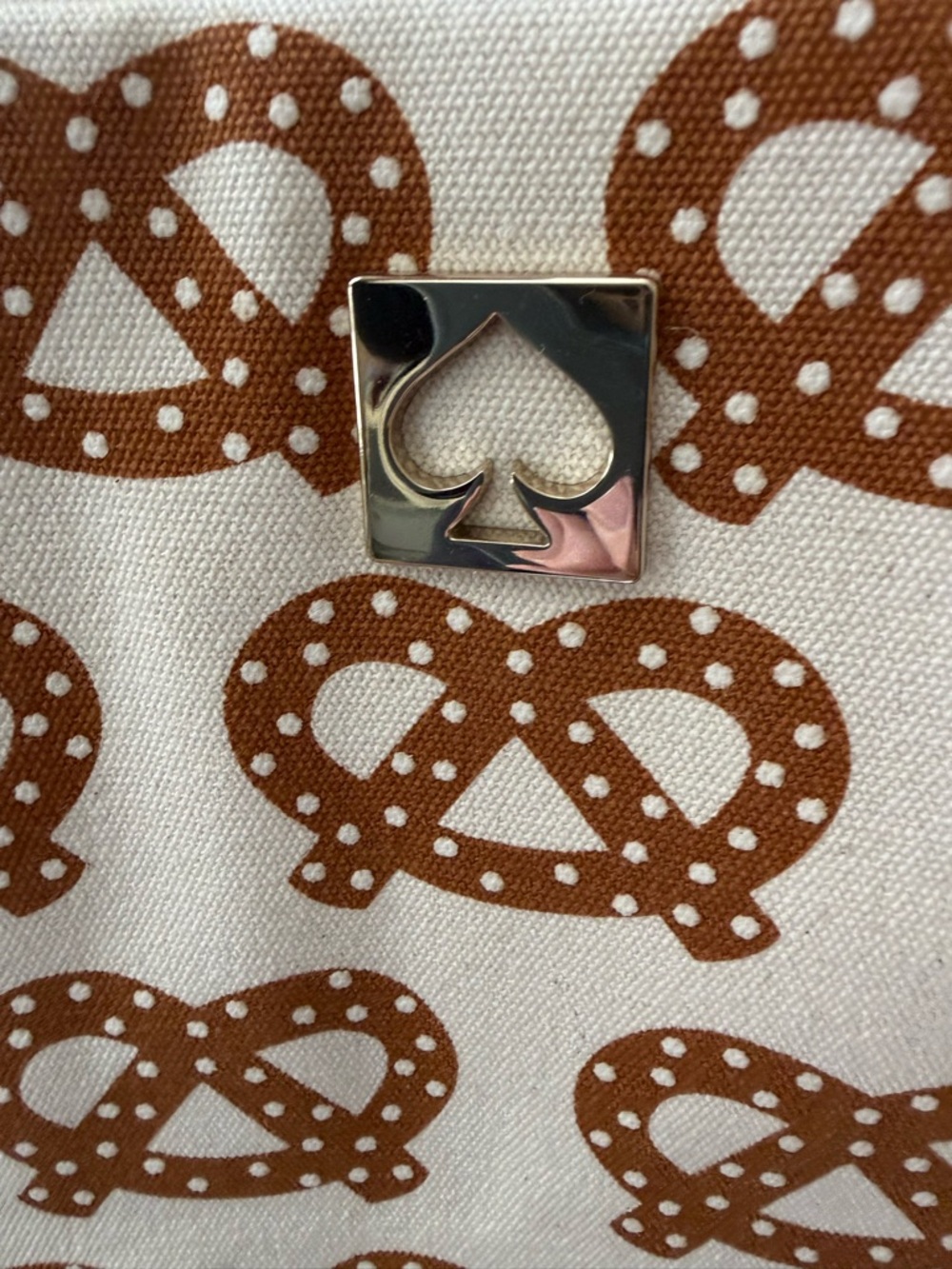 Kate Spade White canvas pretzel print tote - Picture 2 of 7